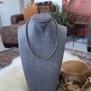 Beaitiful NWOT Native American Navajo Sterling Pearl 16" 5mm Necklace 🩶🎁
